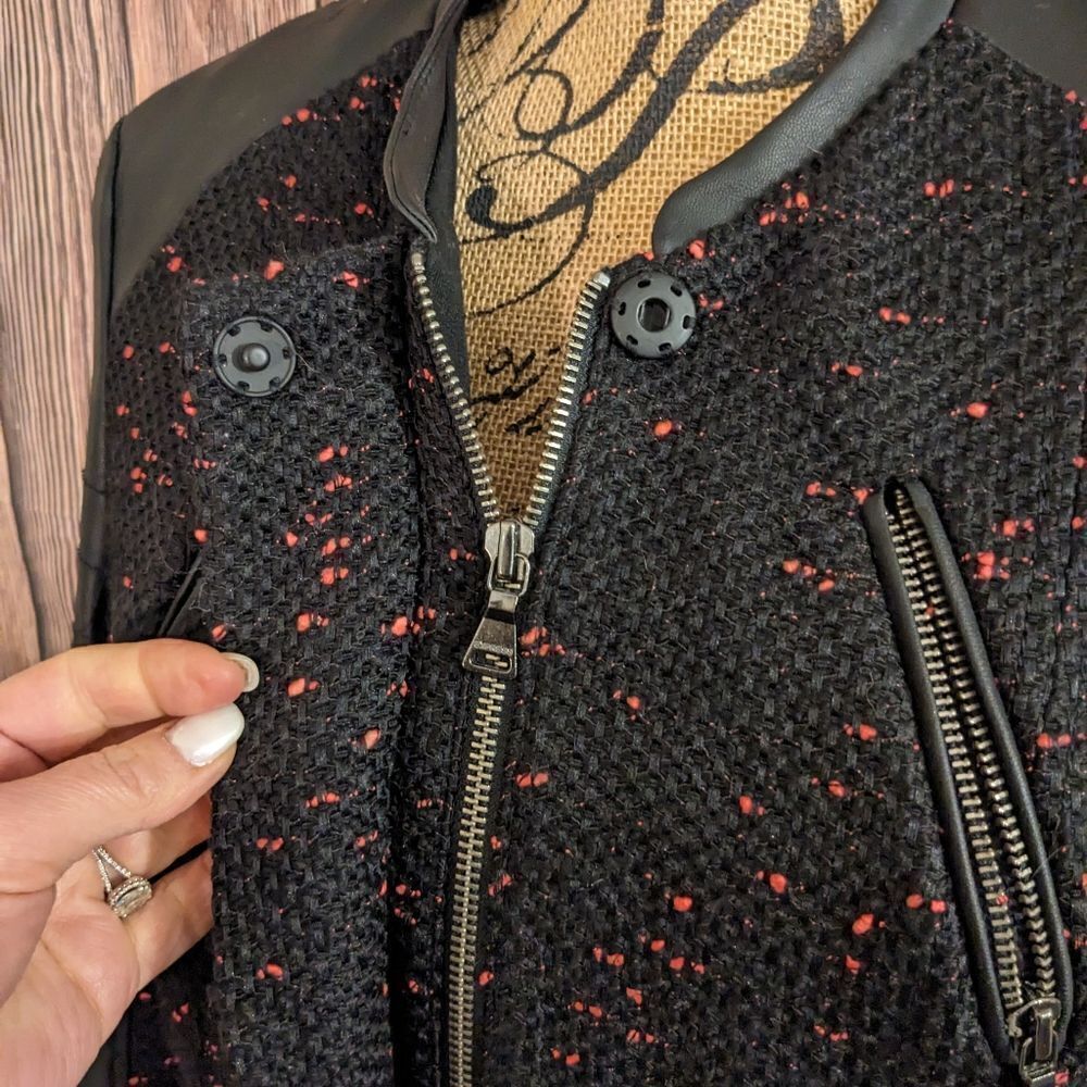 Express Jacket - Picture 7 of 15